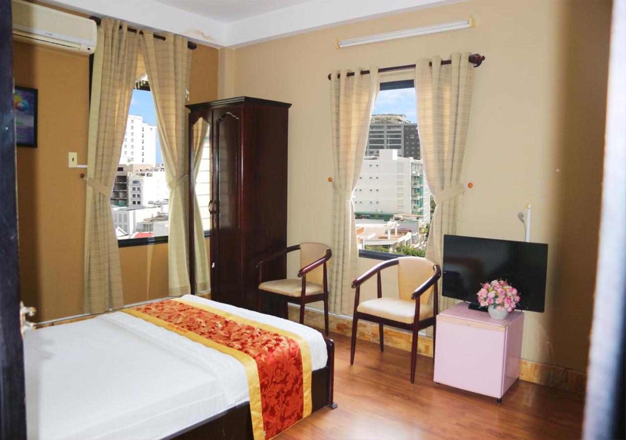 Ponys Hotel Nha Trang Eksteriør bilde