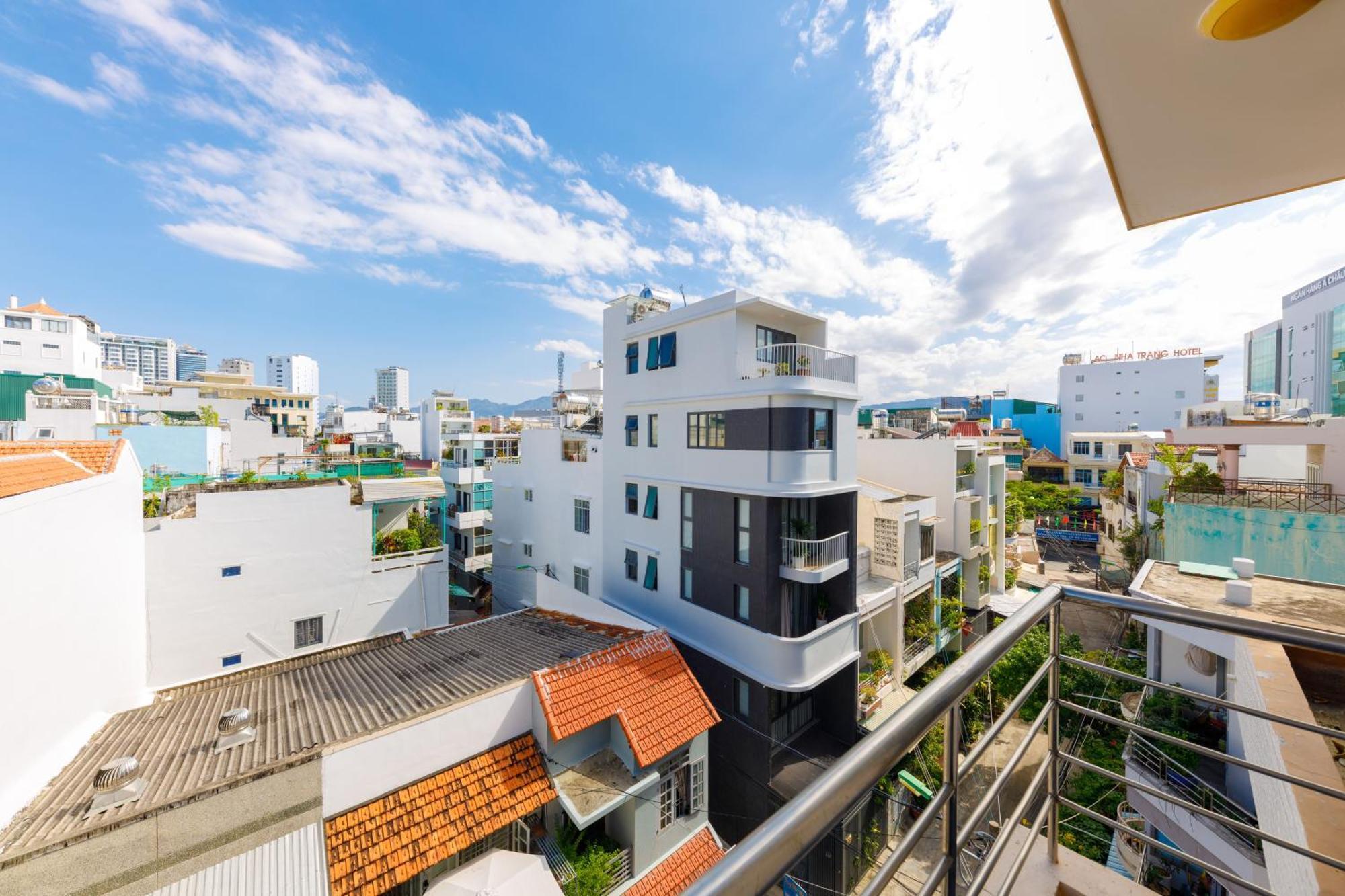 Ponys Hotel Nha Trang Eksteriør bilde