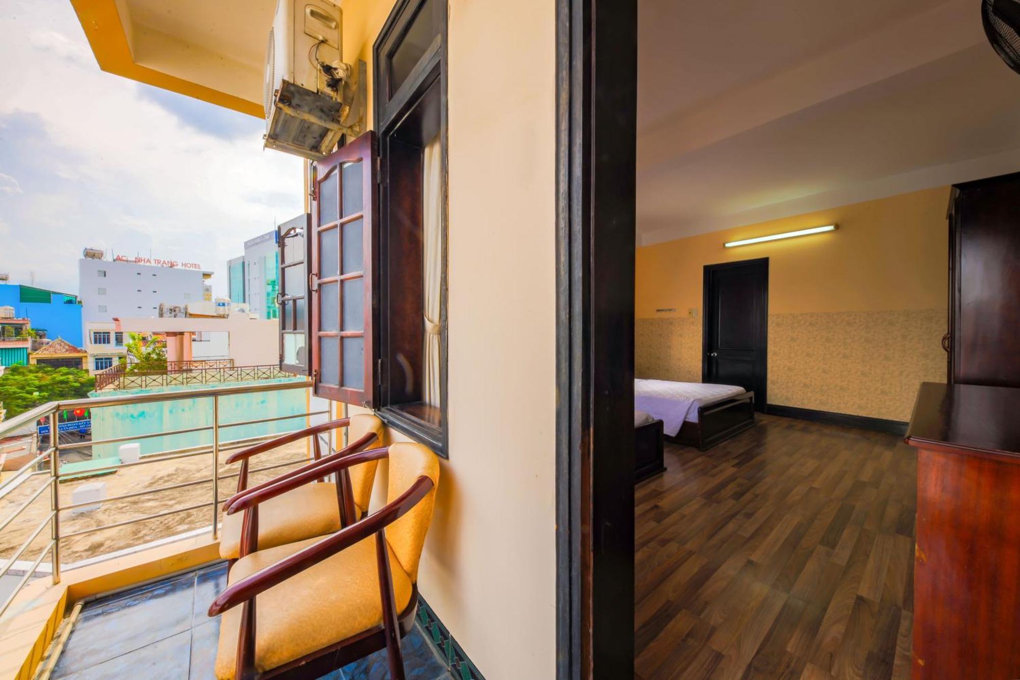 Ponys Hotel Nha Trang Eksteriør bilde